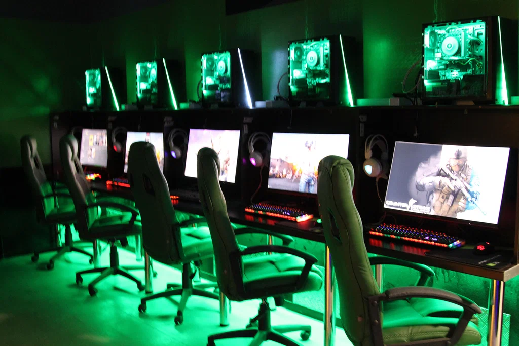 Команда CompuHub